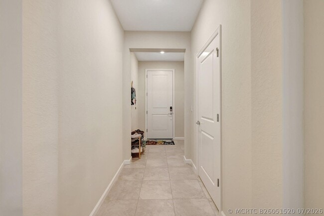 Building Photo - 1807 SE Ocean Cove Way