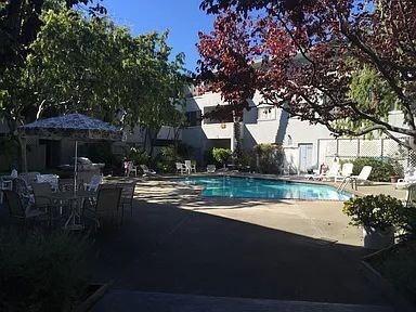 Spacious 2-Bedroom Balcony with Stunning Beach Views - Spacious 2-Bedroom Balcony with Stunning Beach Views Apartment