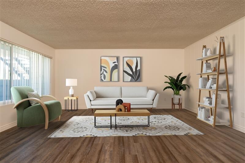 Foto principal - 1130 Meadow Lake Dr