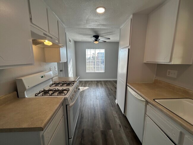 Foto del edificio - 149 W 6th St
