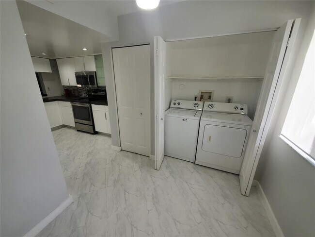 Foto del edificio - 855 NW 91st Terrace
