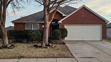 Building Photo - 1017 Pebblecreek Dr