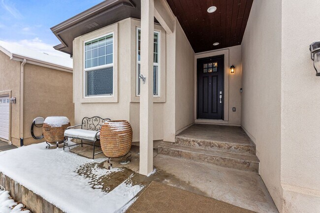 Foto del edificio - Main level Master suite with low maintenan...