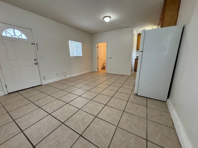 Building Photo - SDS T 3838