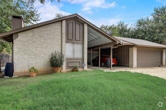 Building Photo - 9011 Quail Valley Dr