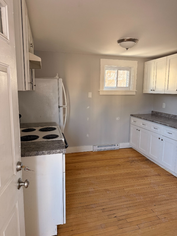 Building Photo - 557 Pine St