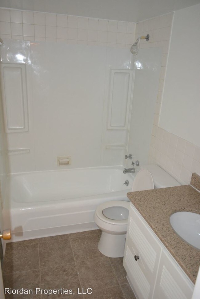 Building Photo - 1 br, 1 bath Apartment - 3901 Bellemeade Ave