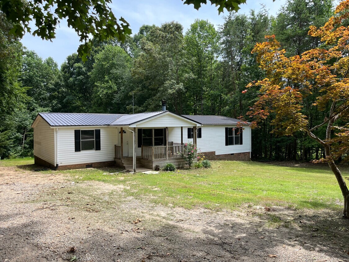 877 Neal Davis Rd, Ringgold, VA 24586 House Rental in Ringgold, VA
