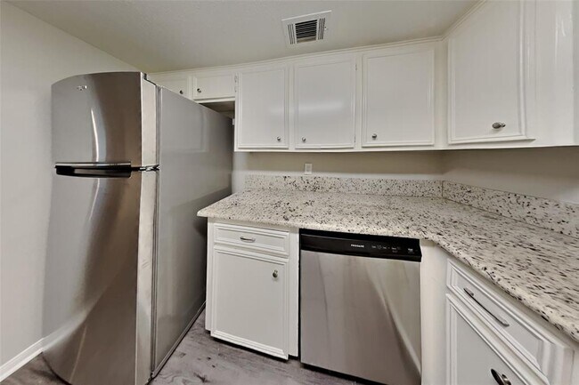 Building Photo - 4034 Sweet Gum Trail