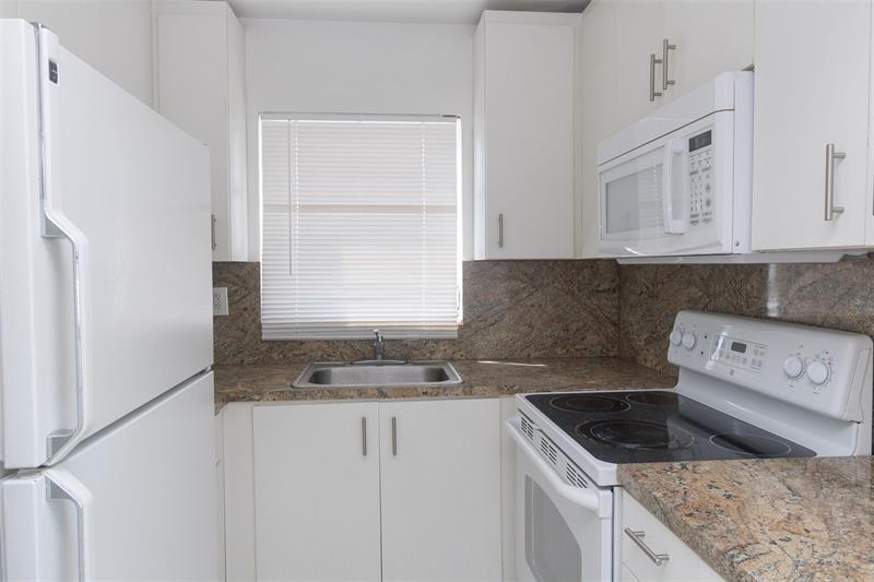 Foto principal - 2435 Van Buren St
