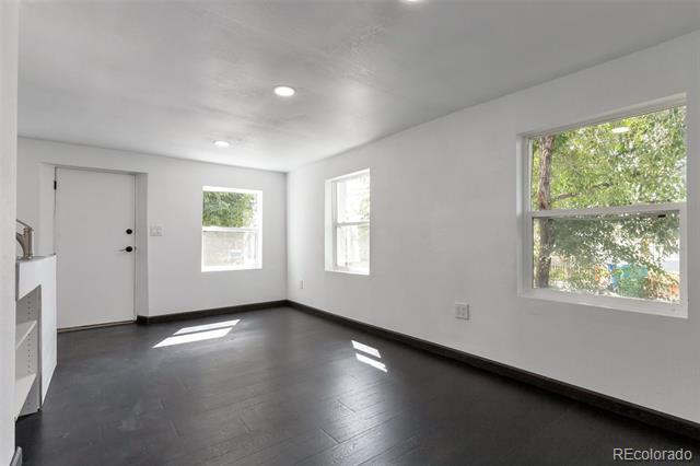 Building Photo - 1281 Iola St