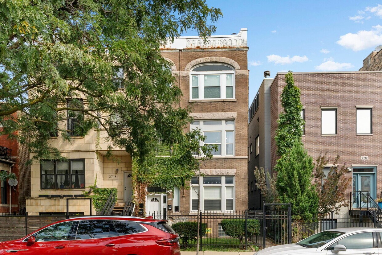 Primary Photo - 2744 W Haddon Ave