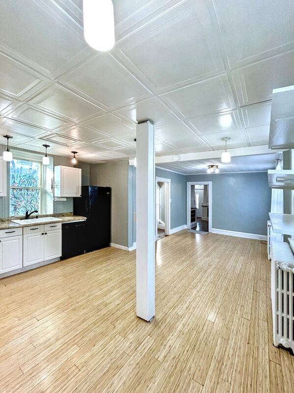 Building Photo - 3021 Grayland Ave