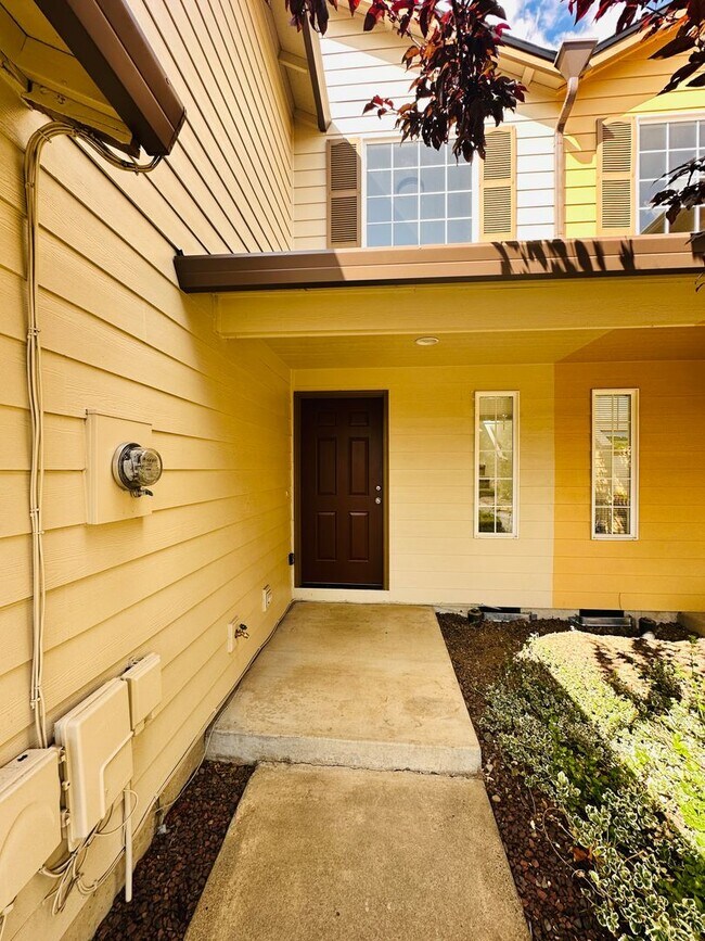 Building Photo - 1806 NE 154th St