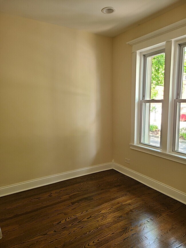 Foto del edificio - 4024 N Ashland Ave