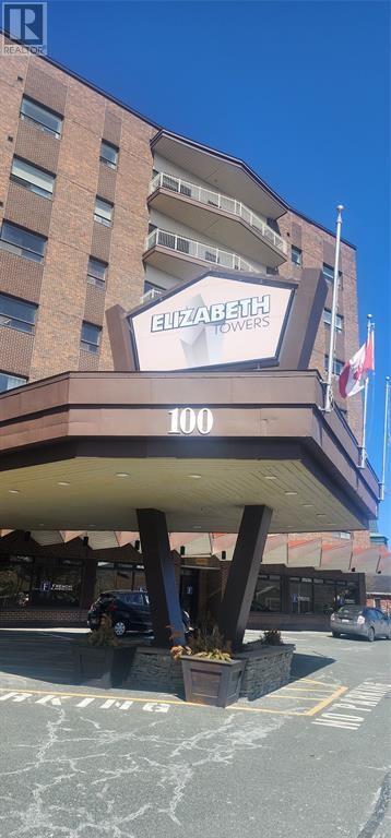 Photo du bâtiment - 100 Elizabeth Ave