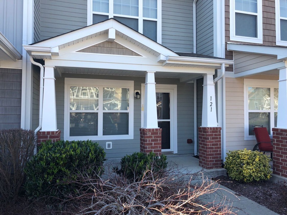 121 Shadow Creek Cove, Mt. Juliet, TN 37122 Townhome Rentals in Mt