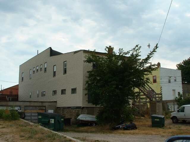 Foto del edificio - 206 E Superior St