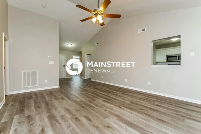 Foto del edificio - 3 Bedroom Pet-Friendly Home in Raleigh, NC with Main Street Renewal