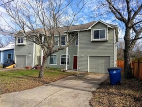 Building Photo - 1121 Terry Dr