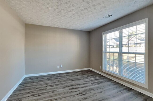 Foto del edificio - 41 Ludwick Ln