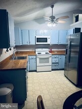 Building Photo - 3041 Blackland Ct