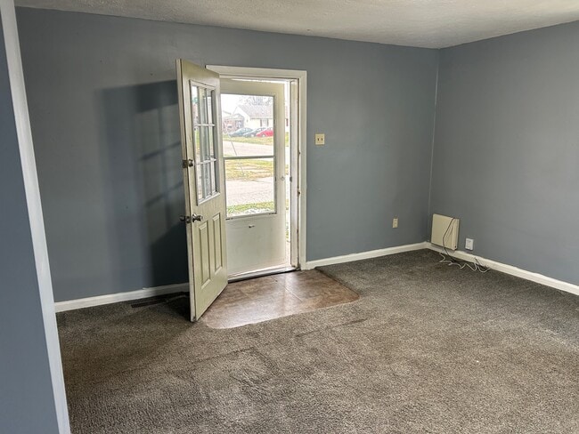 Building Photo - 101 W 1st St