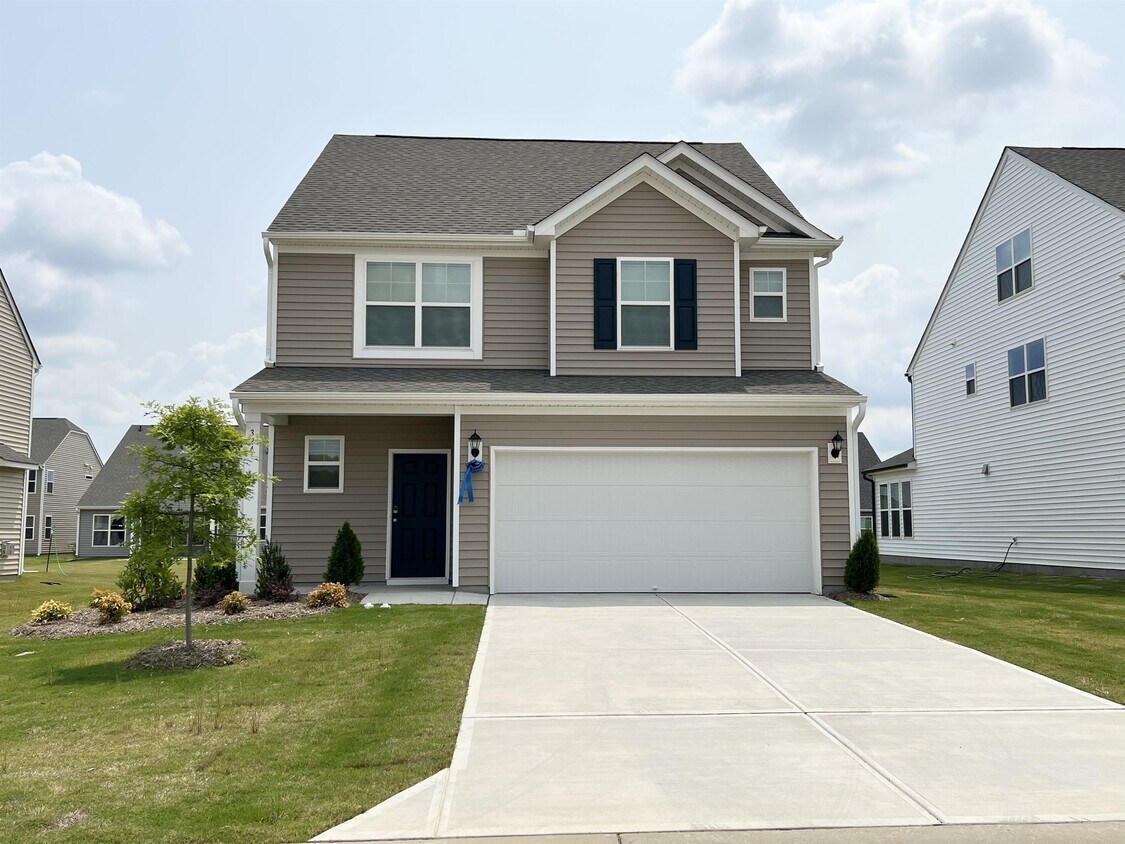 Foto principal - 324 Highview Dr