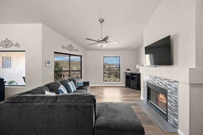 Foto del edificio - Waterfront Furnished 2BR Condo with Great ...