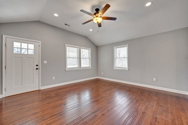 Photo - Beautiful bungalow in fabulous Durham location! House