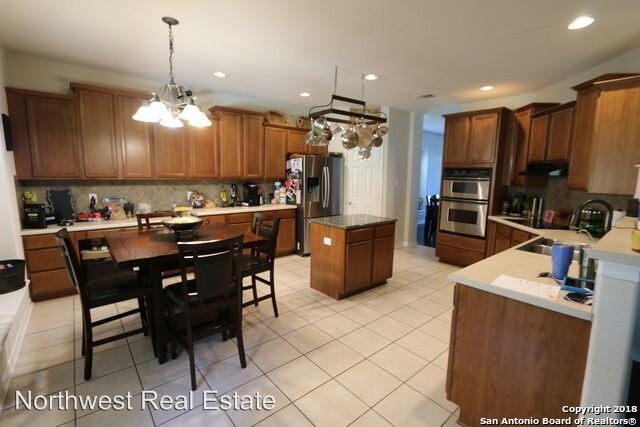 Building Photo - 4 br, 2.5 bath House - 14294 Savannah Pass