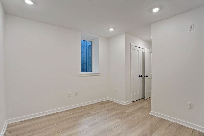 Building Photo - 2 br, 2 bath 4plex - 1820 N 18th St Unit B