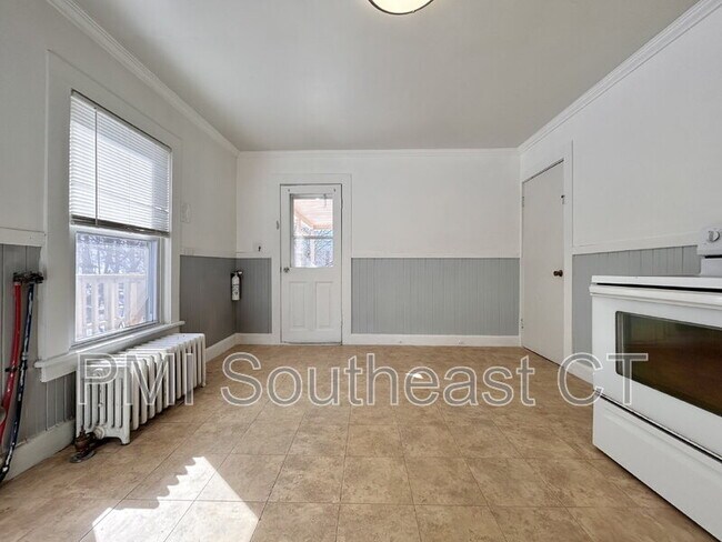 Foto del edificio - 484 Pleasant St