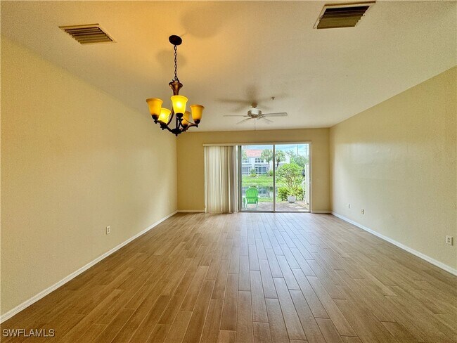 Building Photo - 860 Hampton Cir