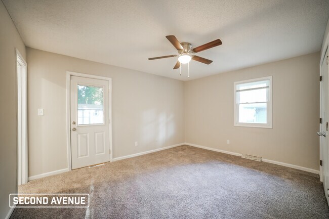 Building Photo - 1918 NE 4th ST