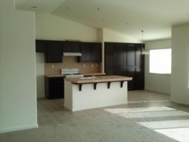 Building Photo - 943 Millerton