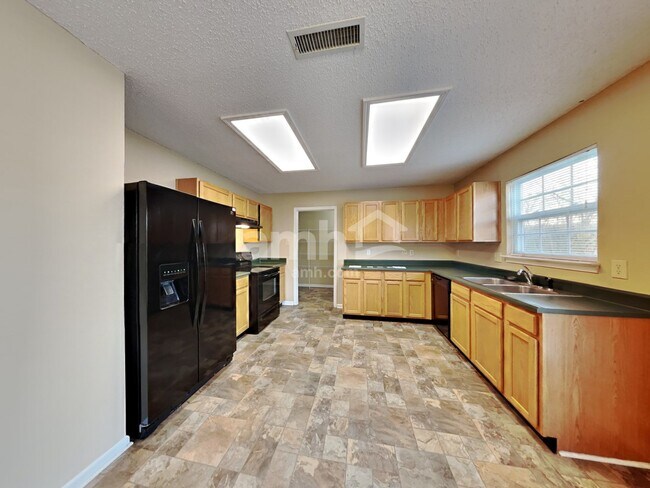 Foto del edificio - 2092 Fullwood Dr