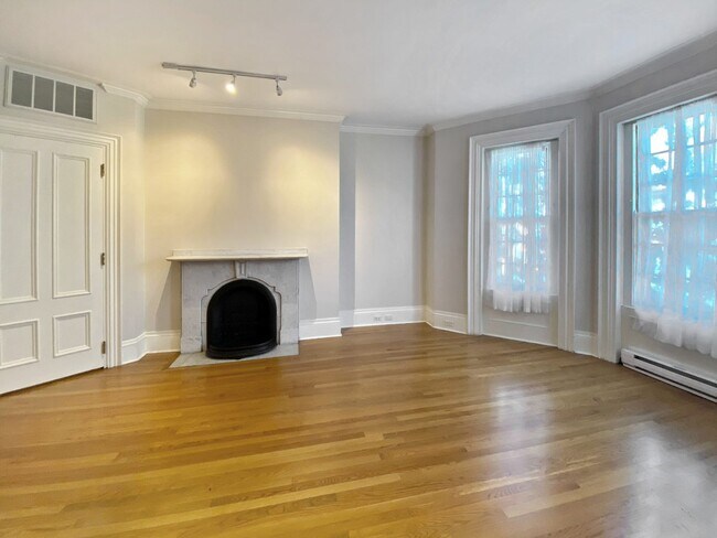 Building Photo - 80 Marlborough St