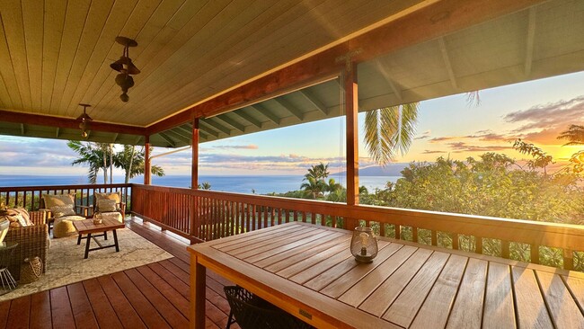 Building Photo - Breathtaking Ocean Views