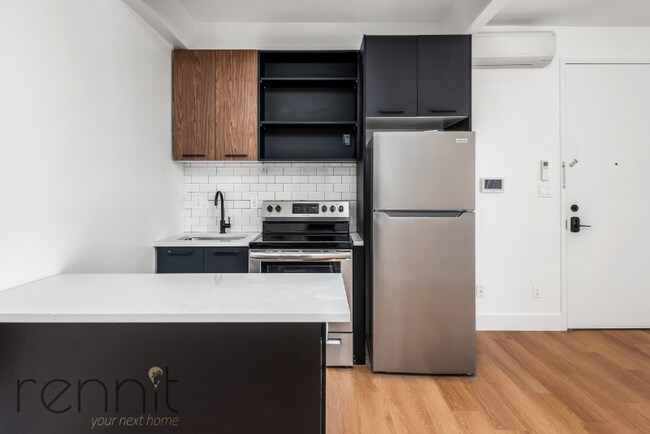 Foto del edificio - 762 Madison St