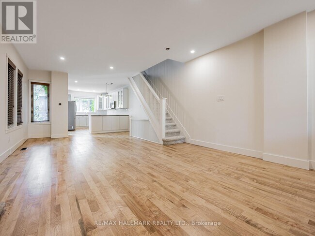 Photo du bâtiment - 97 Woodycrest Ave