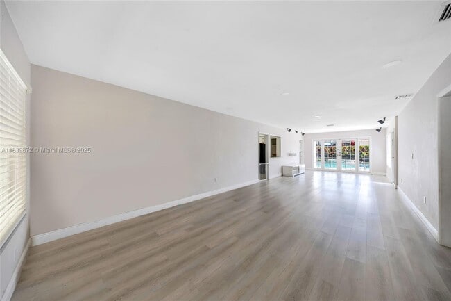 Building Photo - 5781 SW 25th St