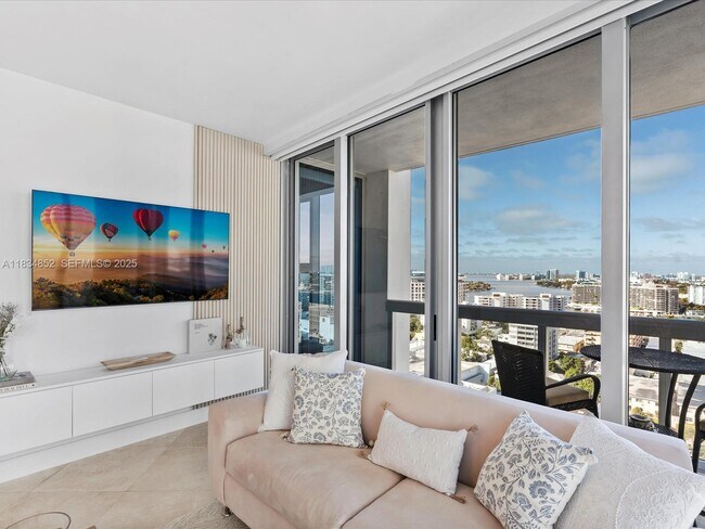 Building Photo - 6899 Collins Ave