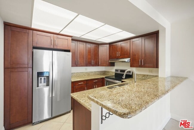 Building Photo - 18103 W Coastline Dr