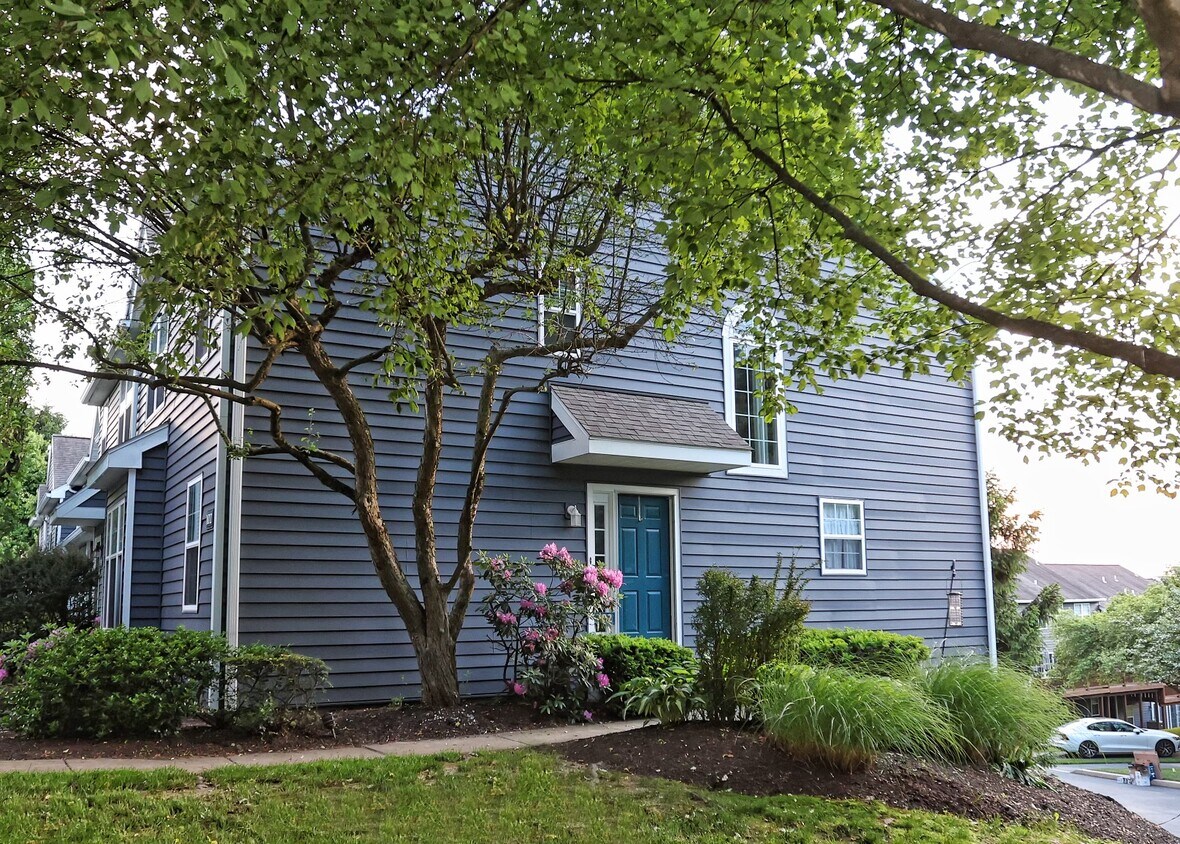 102 Whistling Swan Ln, Downingtown, PA 19335 Townhome Rentals in