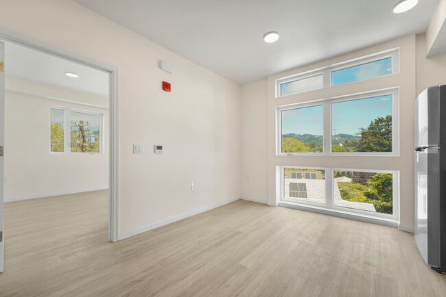 Building Photo - TheShattuck