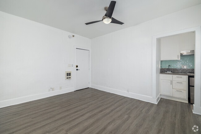 Estudio - 350SF (2) - Sala de estar - Leo Lofts