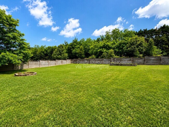 Foto del edificio - 1341 Wineberry Rd