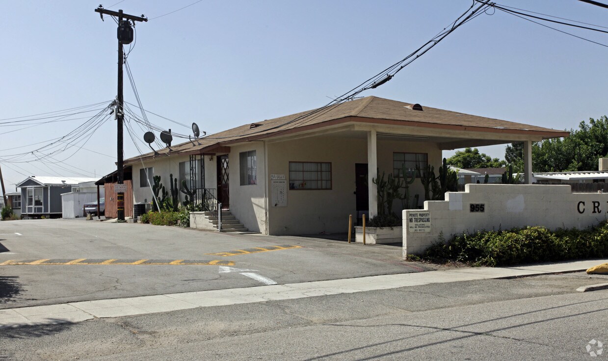 Foto principal - 955 Inland Center Dr