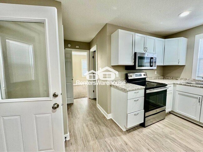 Foto del edificio - 1138 E 8th St